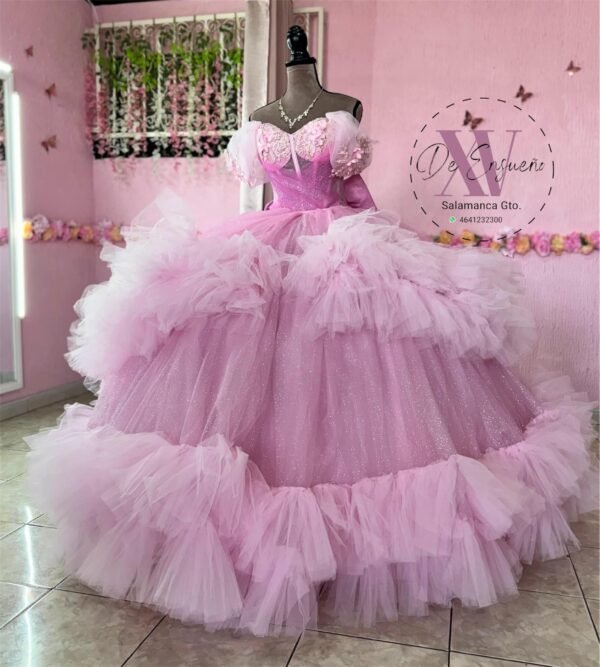 Vestido de capas lila