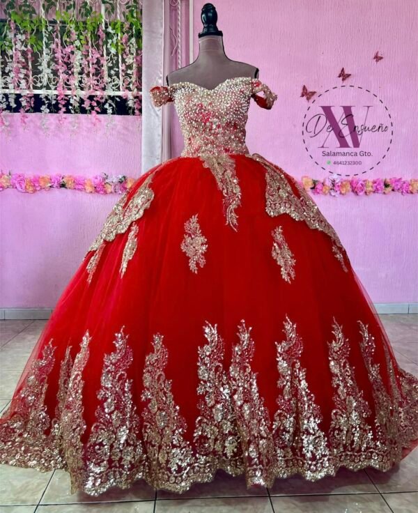 Vestido de corte princesa rojo